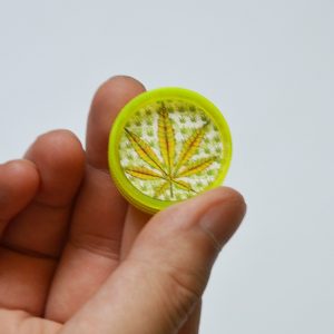 24 Pcspack Dia 30 MM Mini Tobacco Grinder (3)